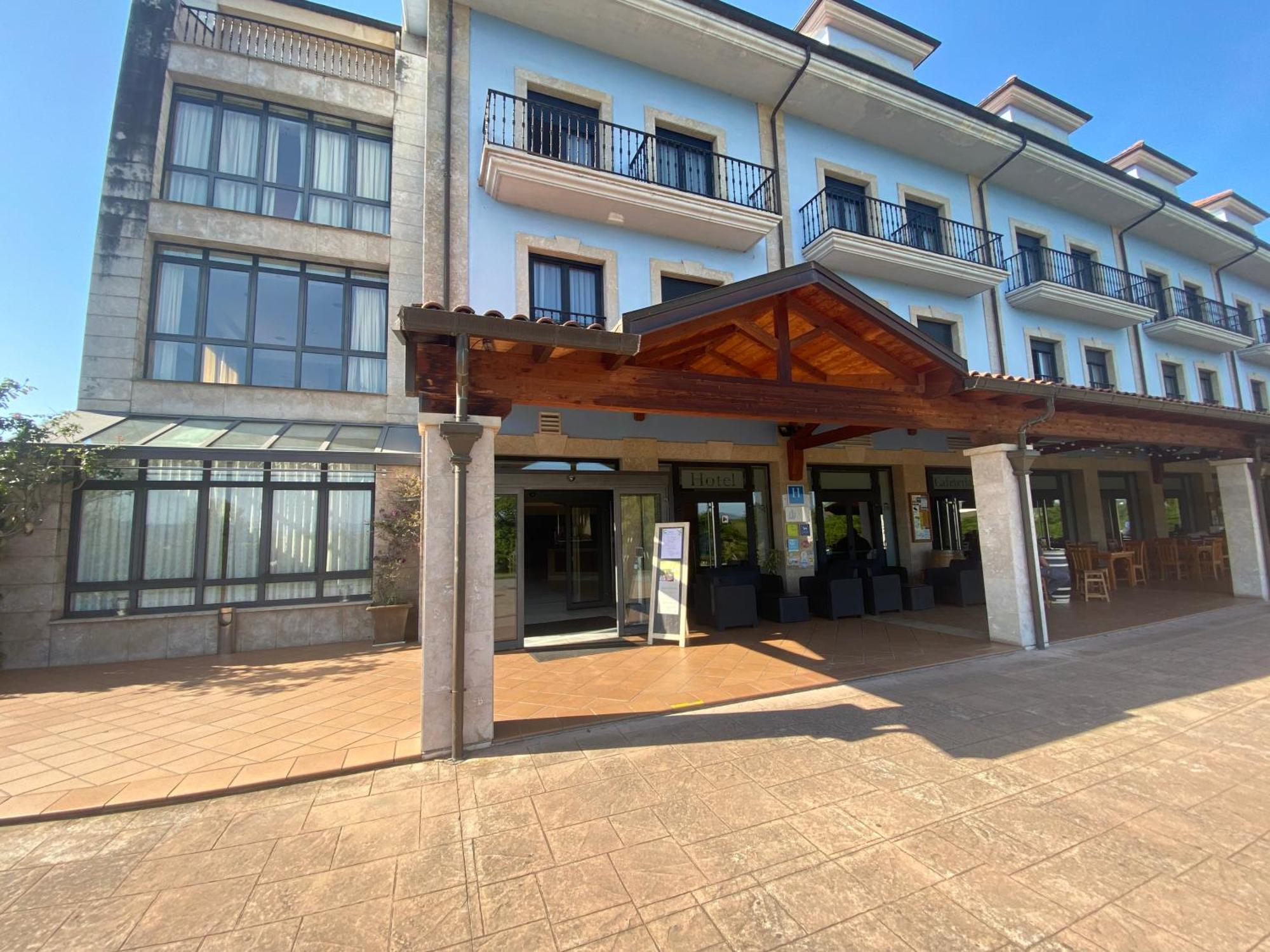 Hotel Cristina Noreña Dış mekan fotoğraf